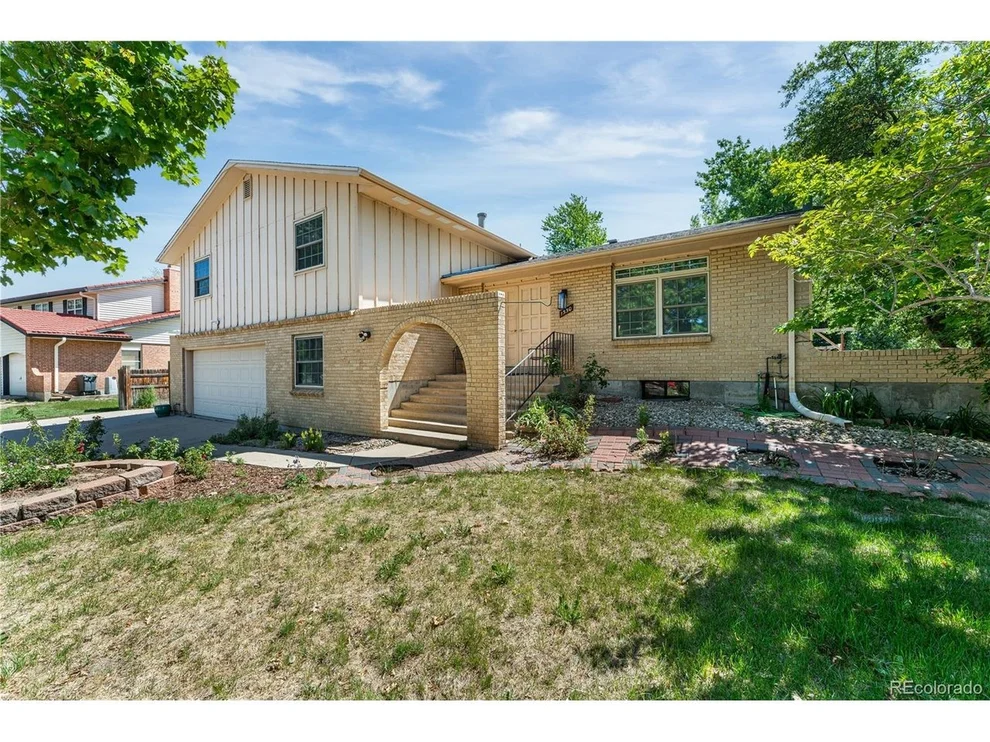 Unit for sale at 1550 S Oakland St, Aurora, CO 80012