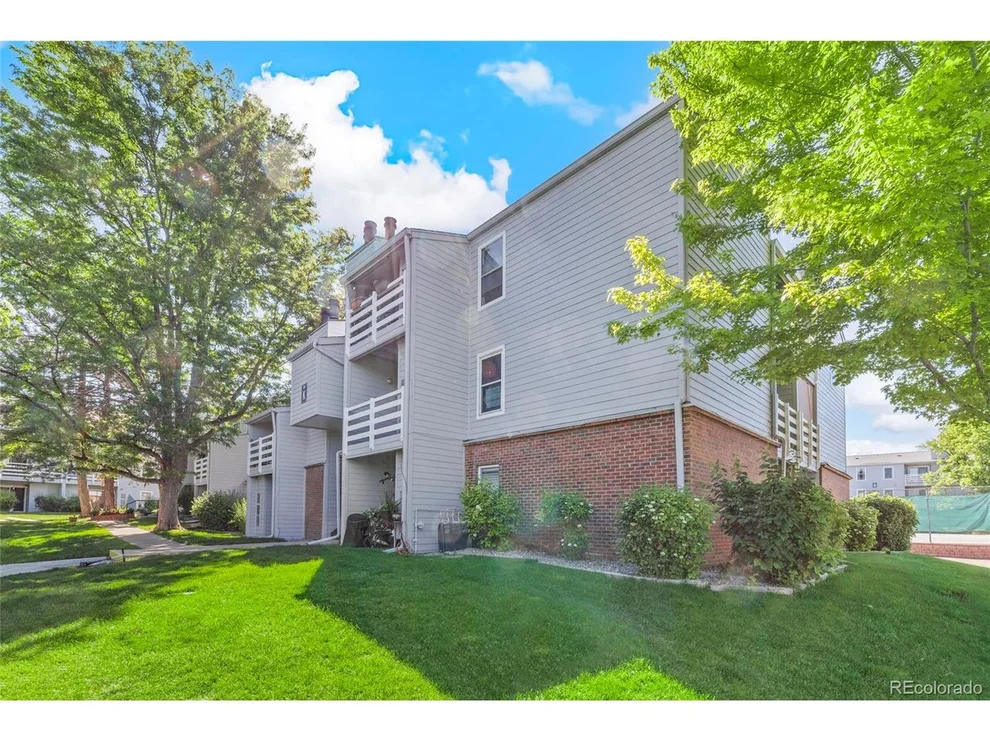 Unit for sale at 3121 S Tamarac Dr, Denver, CO 80231