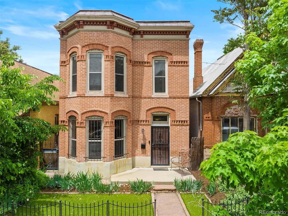 Unit for sale at 2435 Tremont Pl, Denver, CO 80205