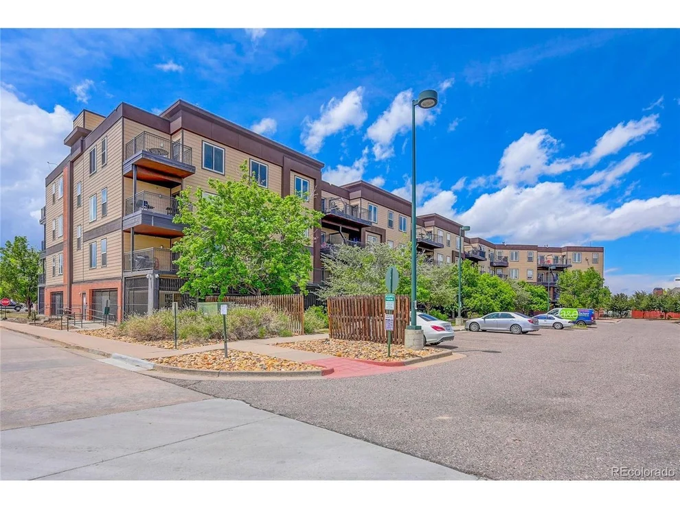 Unit for sale at 15475 Andrews Dr, Denver, CO 80239