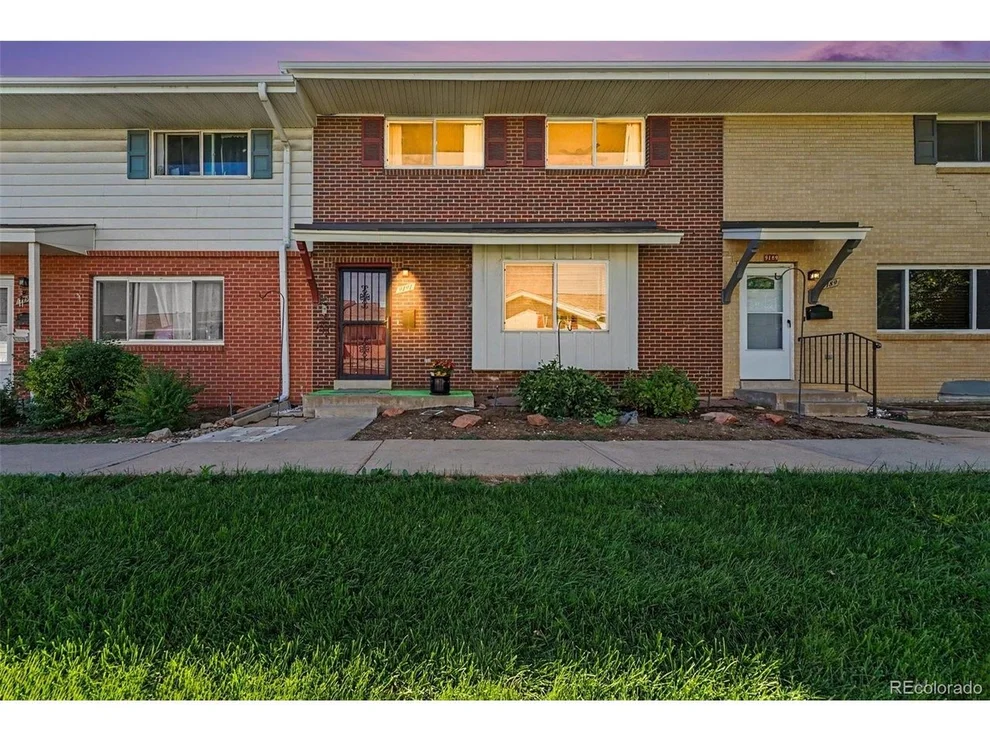 Unit for sale at 9191 E Oxford Dr, Denver, CO 80237