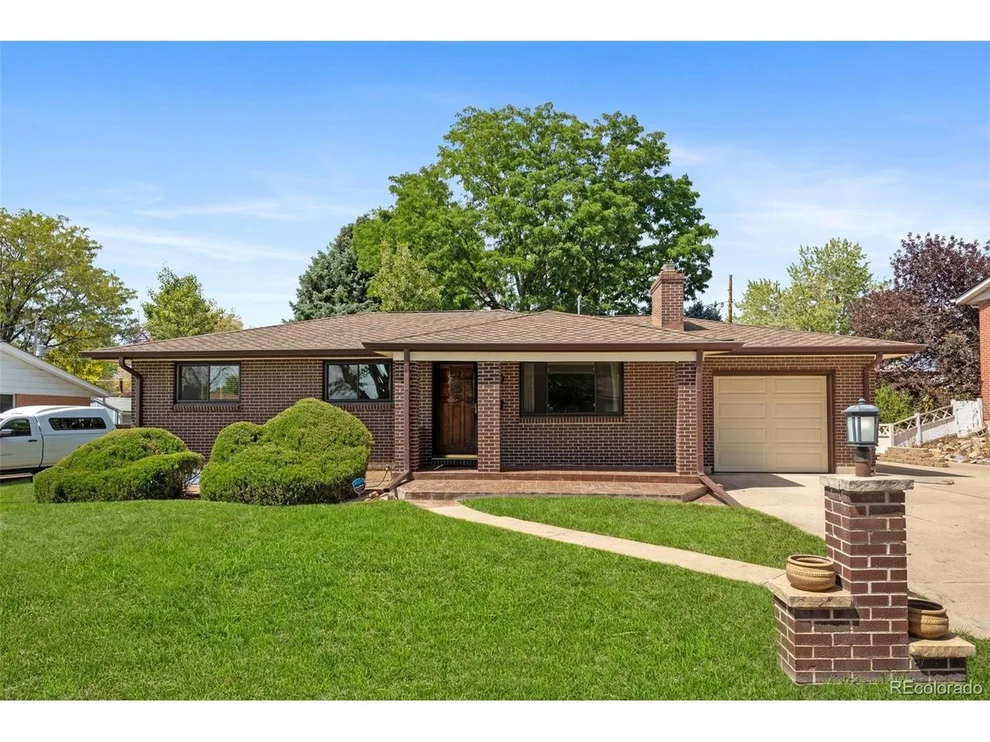 Unit for sale at 6565 Winona Ct, Arvada, CO 80003