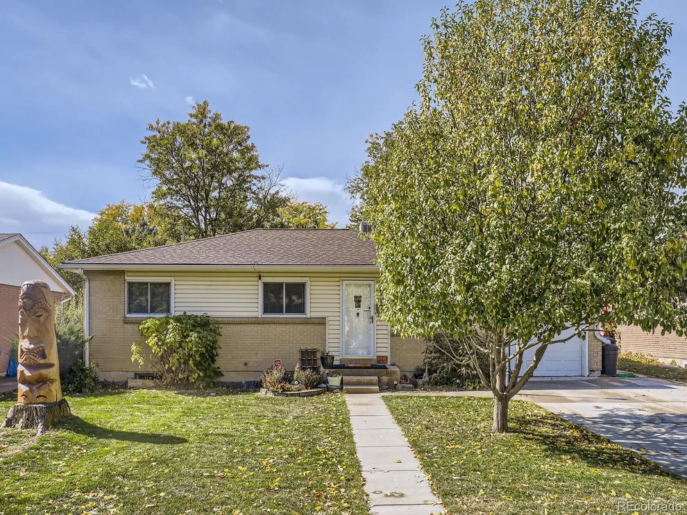 Unit for sale at 3055 S Winona Ct, Denver, CO 80236