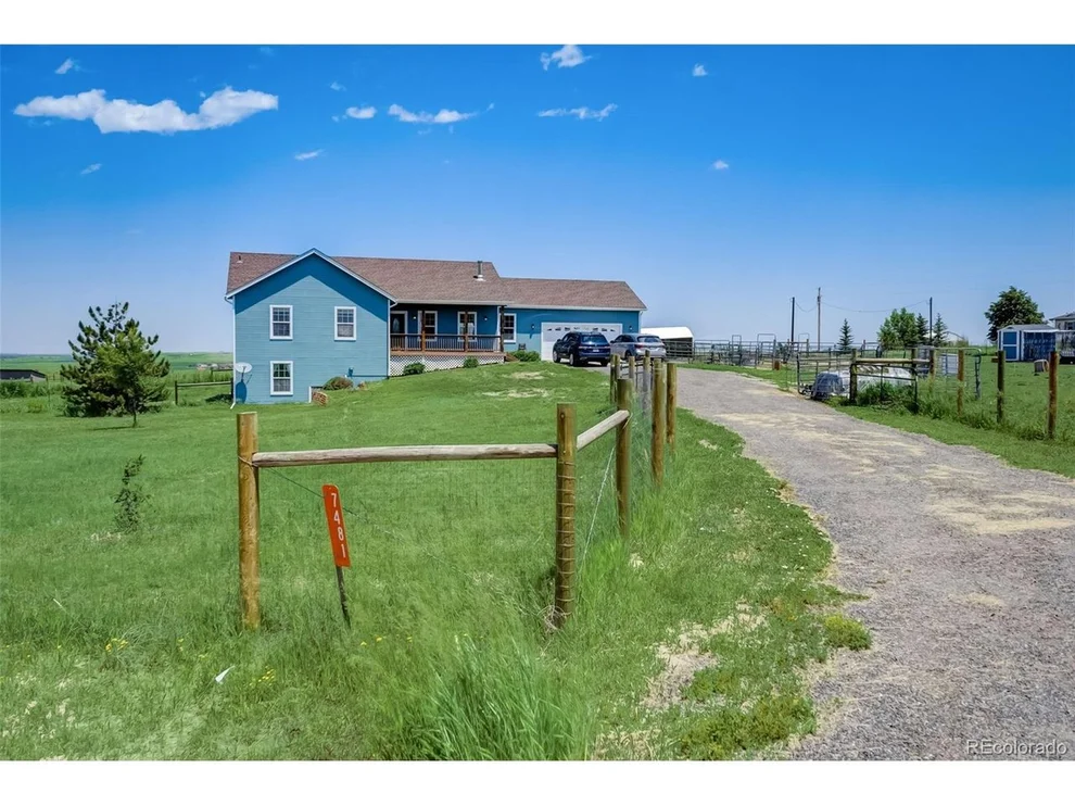 Unit for sale at 7481 Shenandoah Dr, Elizabeth, CO 80107
