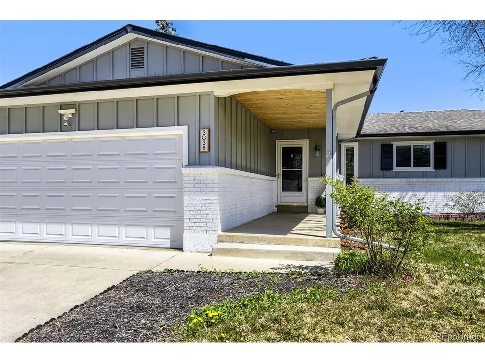 Unit for sale at 3038 S Akron Ct, Denver, CO 80231