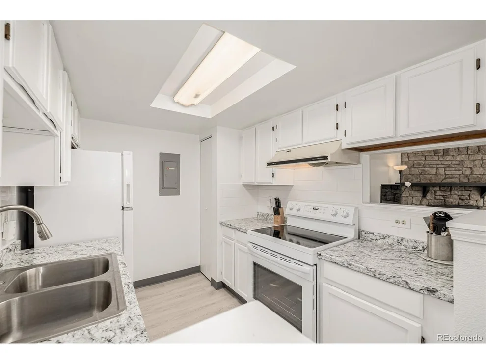 Unit for sale at 8335 Fairmount Dr, Denver, CO 80247
