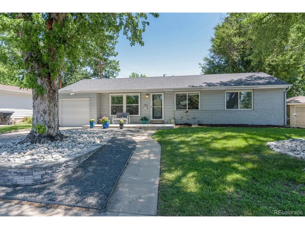 Unit for sale at 2530 S Bellaire St, Denver, CO 80222