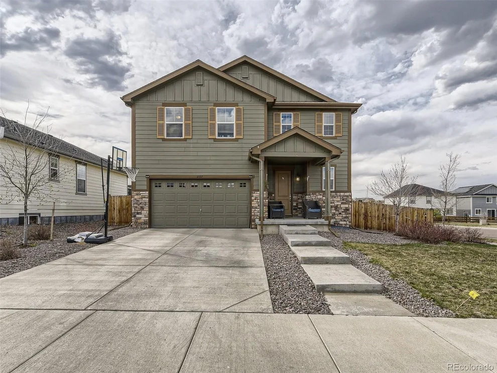 Unit for sale at 2107 S Ceylon Ct, Aurora, CO 80013