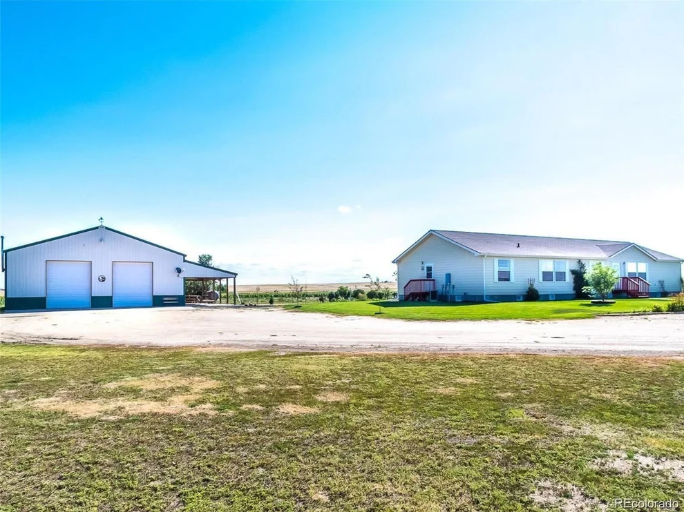 Unit for sale at 10440 Headlight Rd, Strasburg, CO 80136