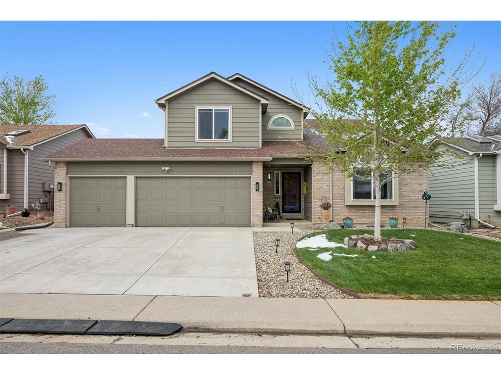 Unit for sale at 12217 W Aqueduct Dr, Littleton, CO 80127