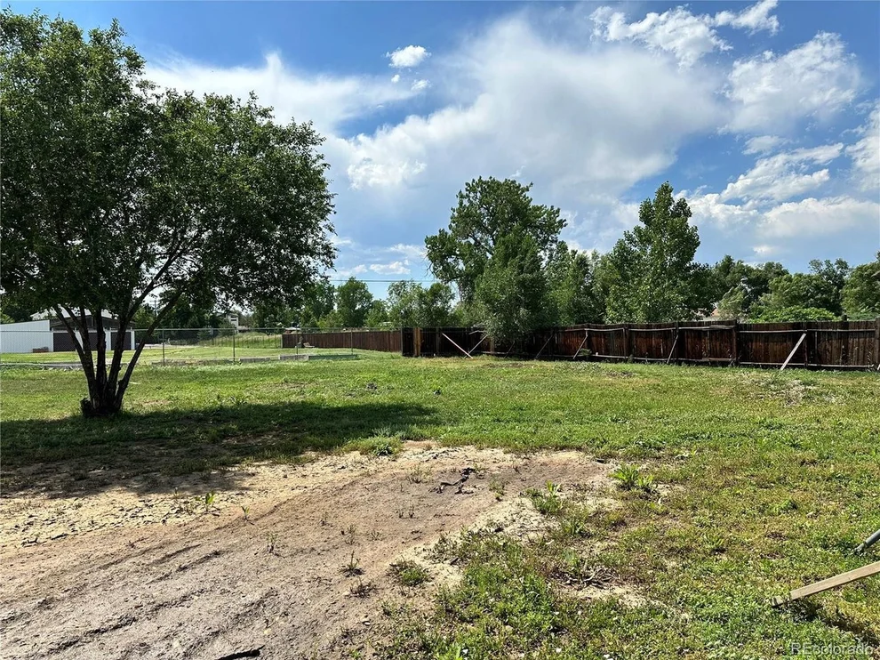 Unit for sale at 5173 Ammons Ct, Arvada, CO 80002