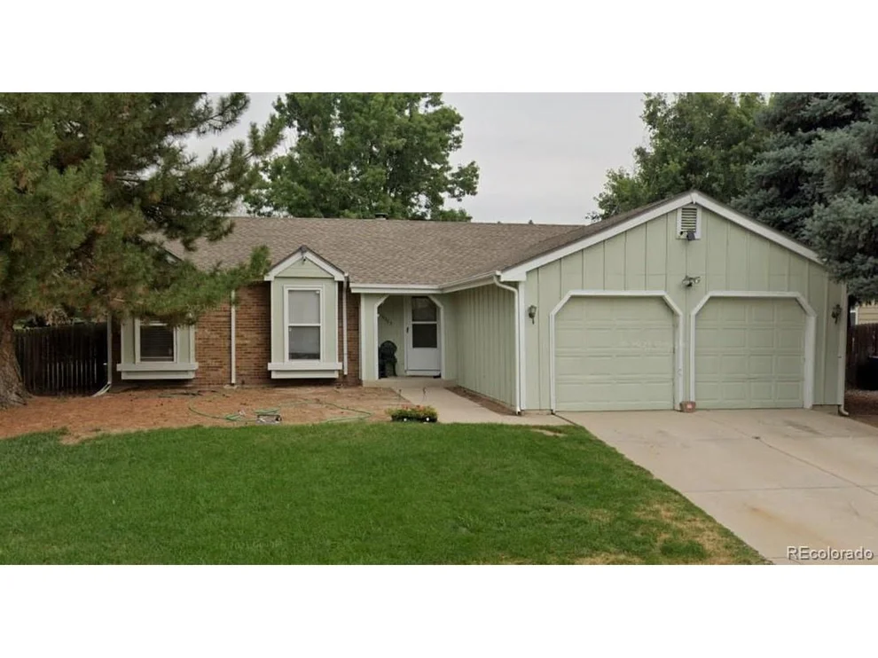 Unit for sale at 19383 E Chaffee Pl, Denver, CO 80249