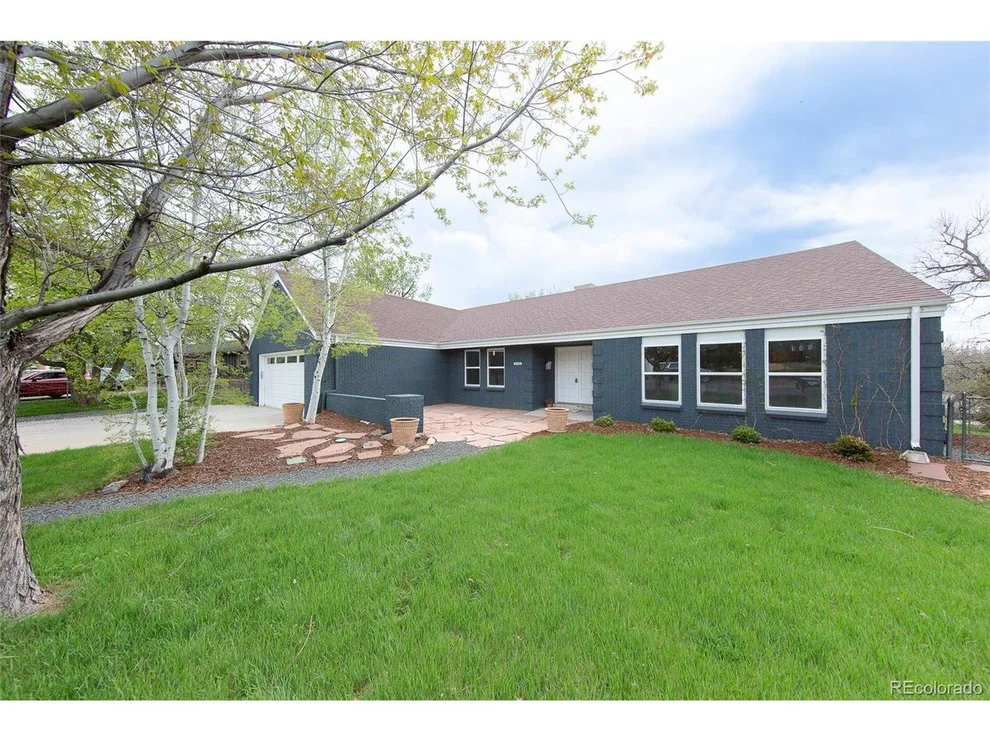 Unit for sale at 2386 Crabtree Dr, Centennial, CO 80121
