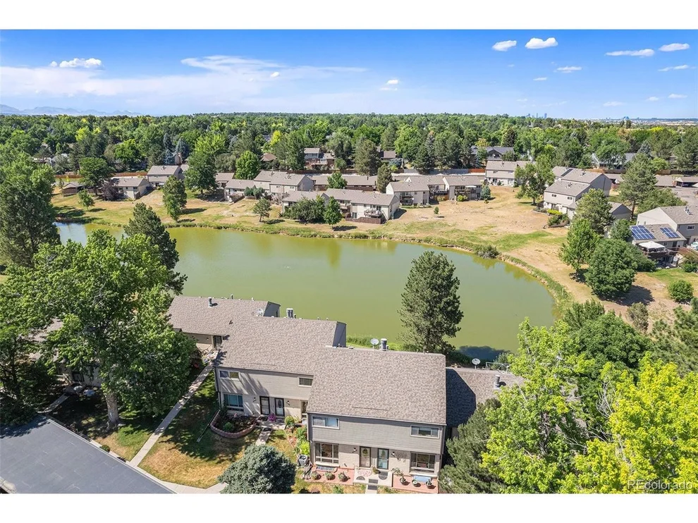 Unit for sale at 4541 W Ponds Cir, Littleton, CO 80123