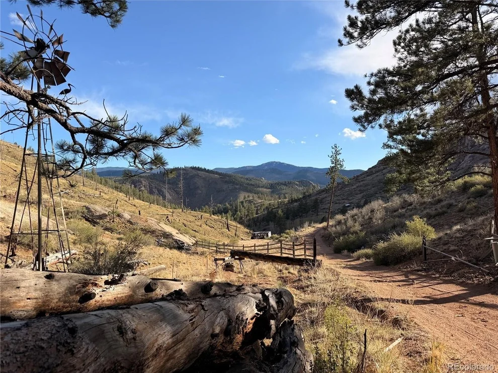 Unit for sale at 16280 Cochise Trl, Pine, CO 80470