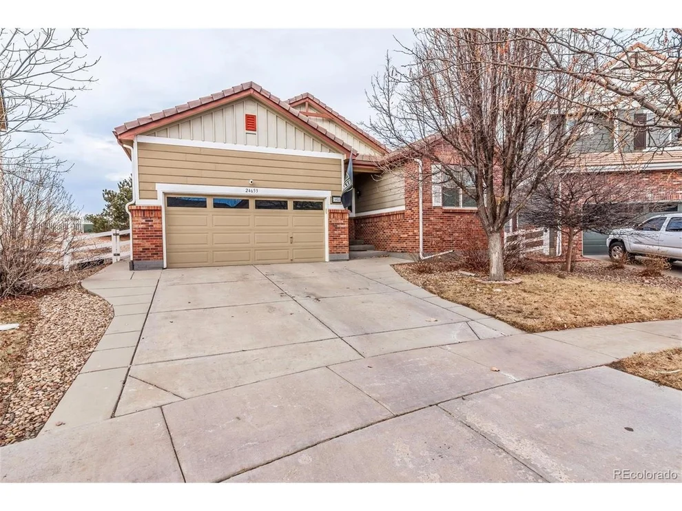 Unit for sale at 24653 E Louisiana Cir, Aurora, CO 80018
