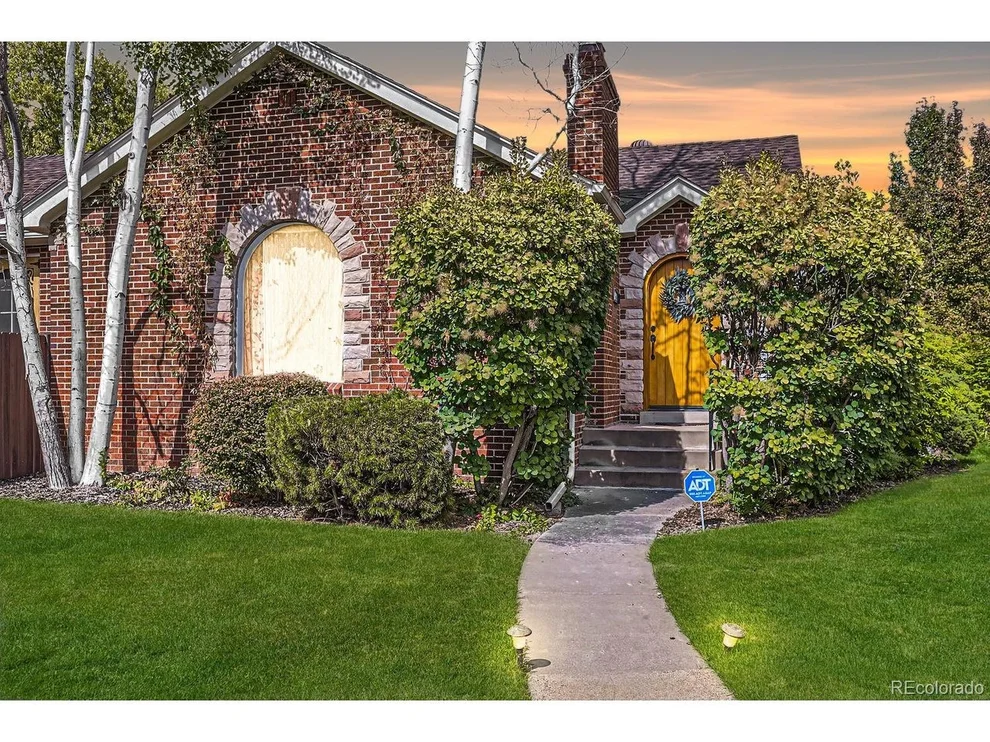 Unit for sale at 1201 Poplar St, Denver, CO 80220