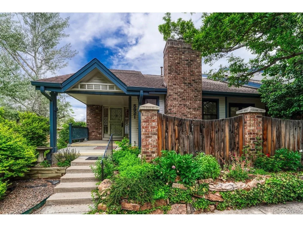 Unit for sale at 5921 S Datura Ct, Littleton, CO 80120