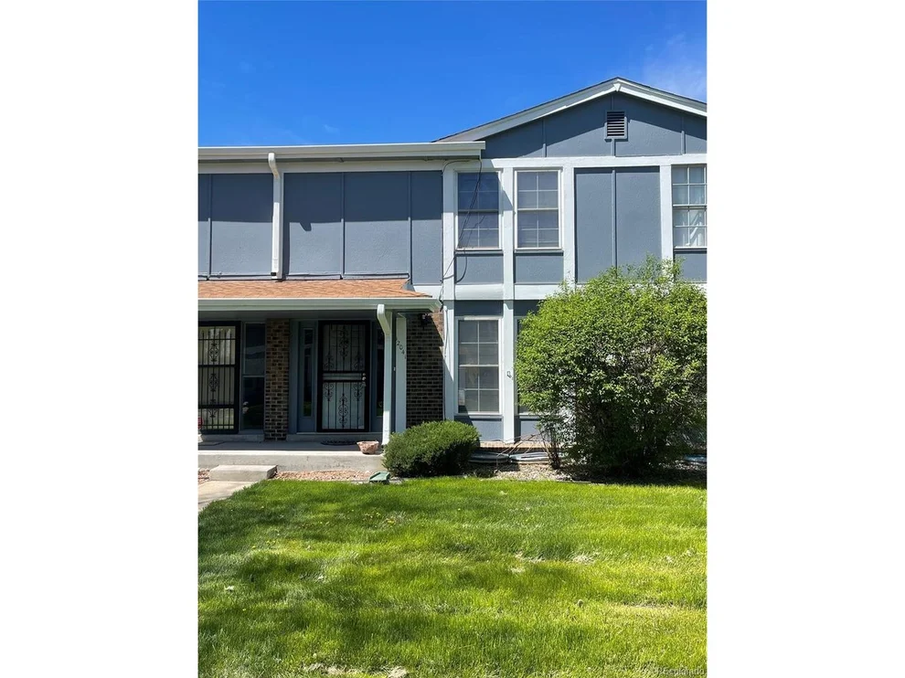 Unit for sale at 12041 E Canal Dr, Aurora, CO 80011
