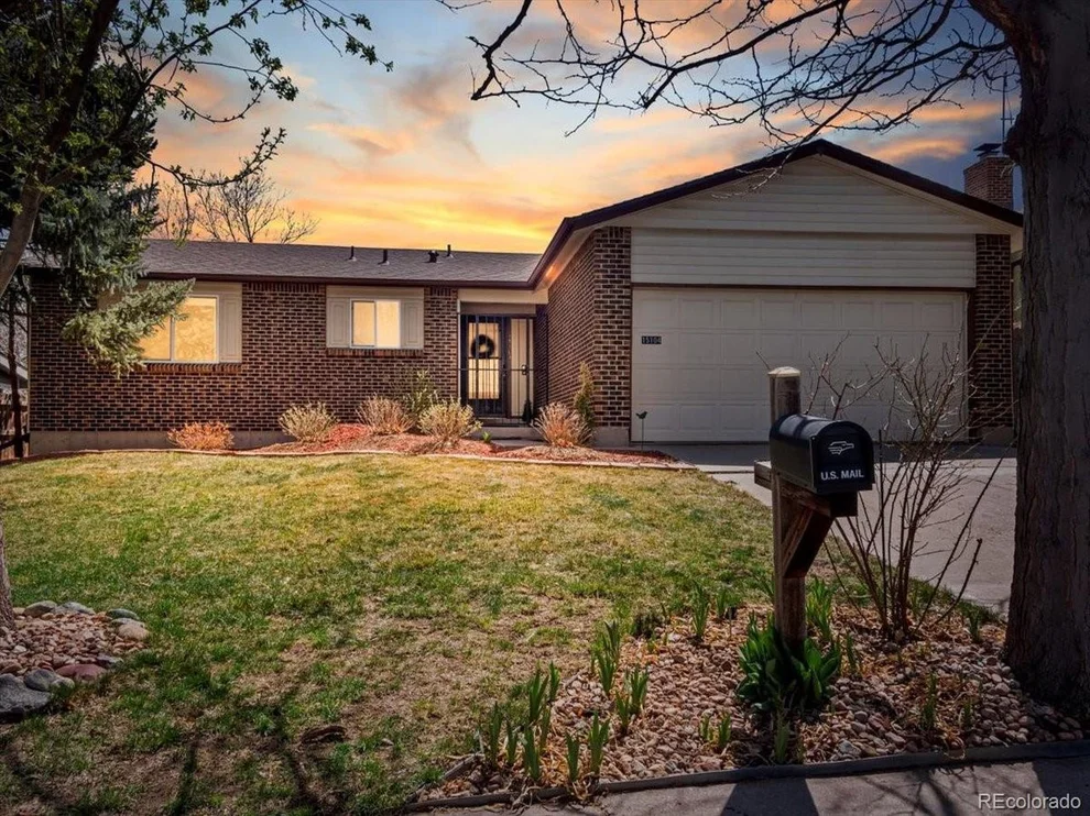 Unit for sale at 15104 E Utah Pl, Aurora, CO 80012
