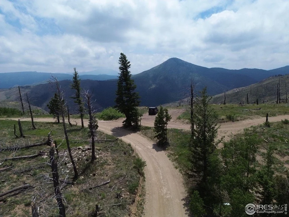 Unit for sale at 280 Rim Rd, Boulder, CO 80302