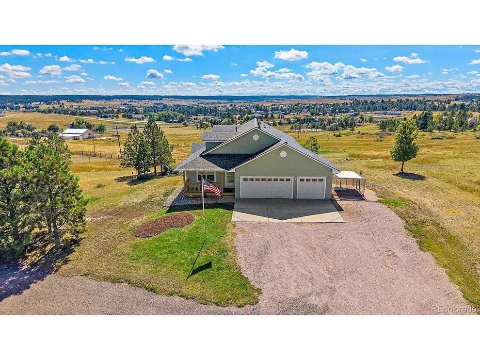Unit for sale at 1980 Woodpecker Ln, Elizabeth, CO 80107