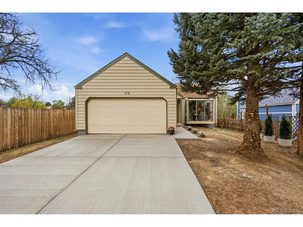 Unit for sale at 179 W Sycamore Ln, Louisville, CO 80027