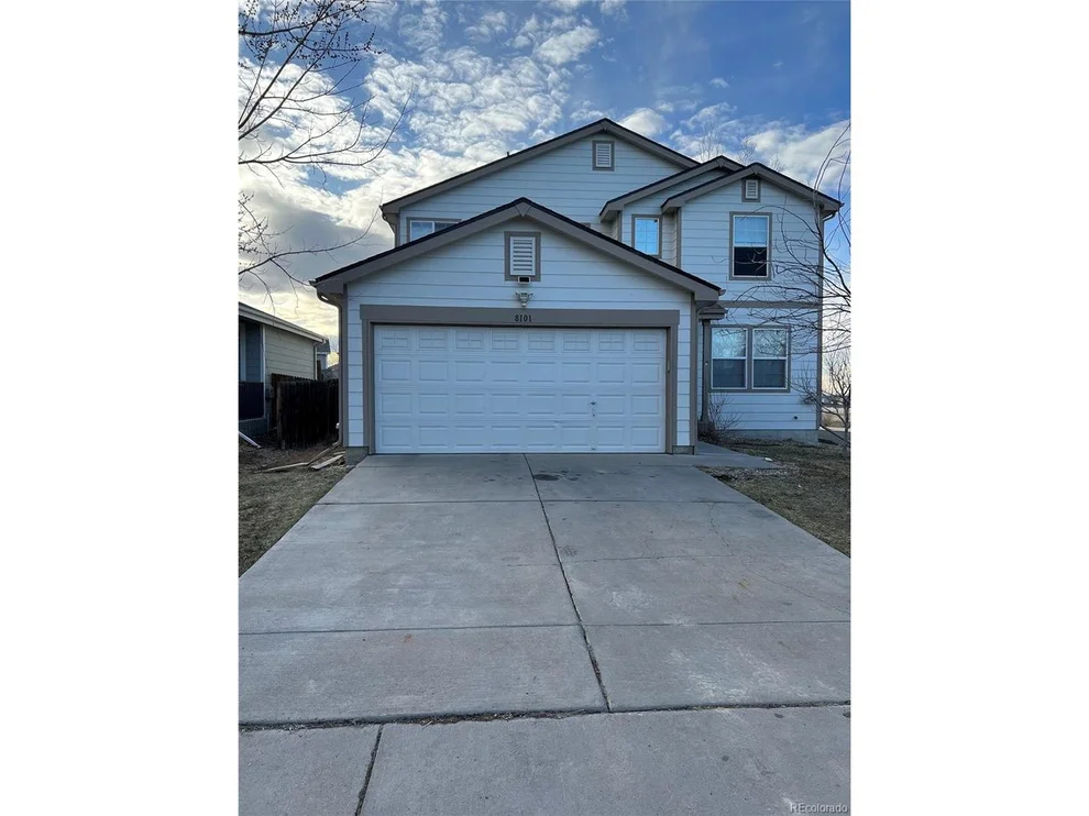 Unit for sale at 8101 S Mobile Way, Englewood, CO 80112