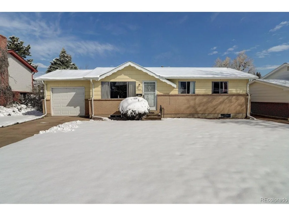 Unit for sale at 7425 W Utah Ave, Lakewood, CO 80232