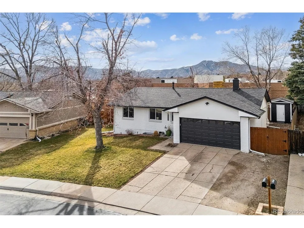 Unit for sale at 13586 W Warren Cir, Lakewood, CO 80228