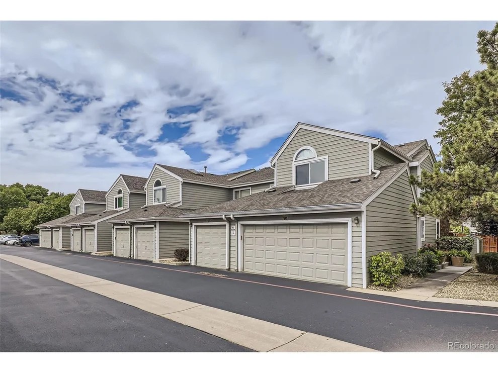 Unit for sale at 7476 E Arkansas Ave, Denver, CO 80231