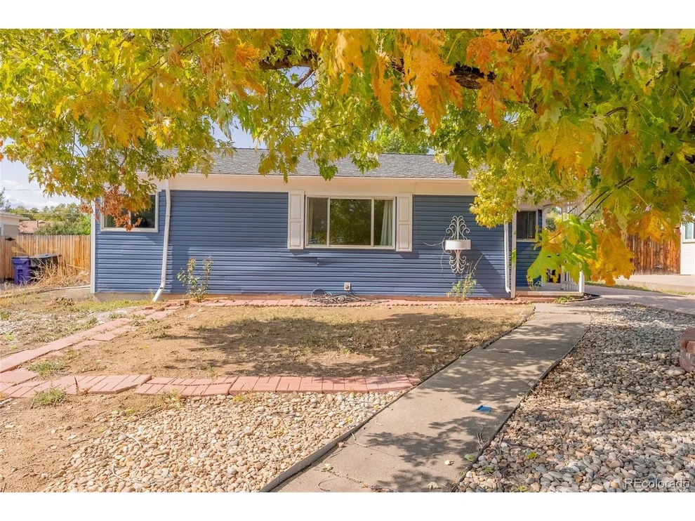 Unit for sale at 1355 S Seneca Ct, Denver, CO 80223