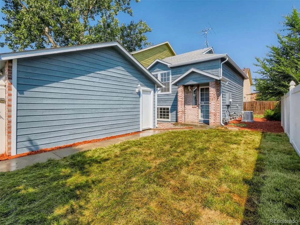 Unit for sale at 19053 E 16th Ave, Aurora, CO 80011