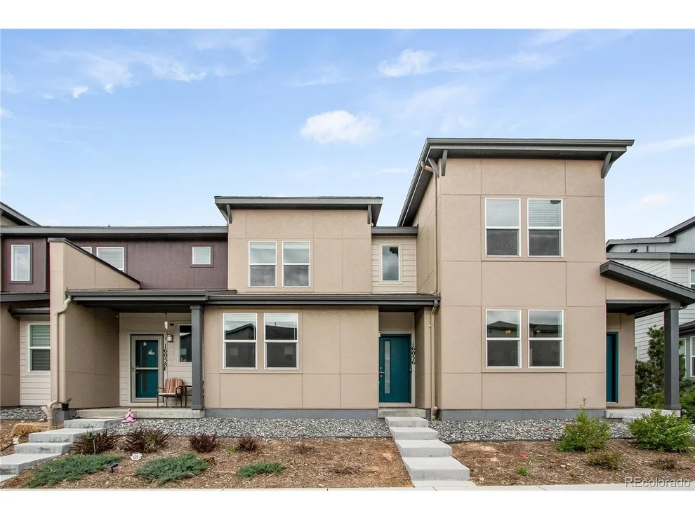 Unit for sale at 16056 E Elk Dr, Denver, CO 80239