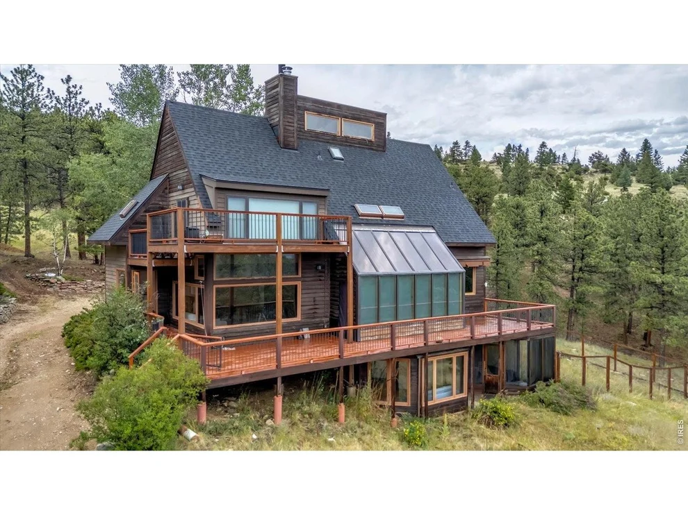 Unit for sale at 1197 Weaver Dr, Boulder, CO 80302