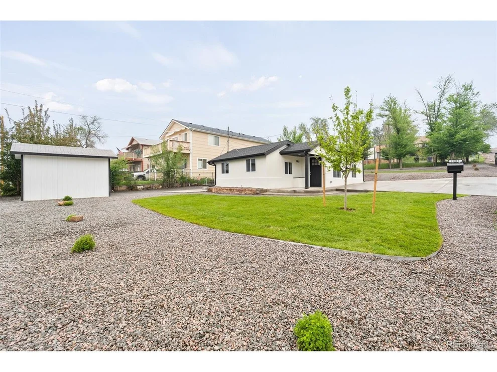 Unit for sale at 2805 W Floyd Ave, Denver, CO 80236