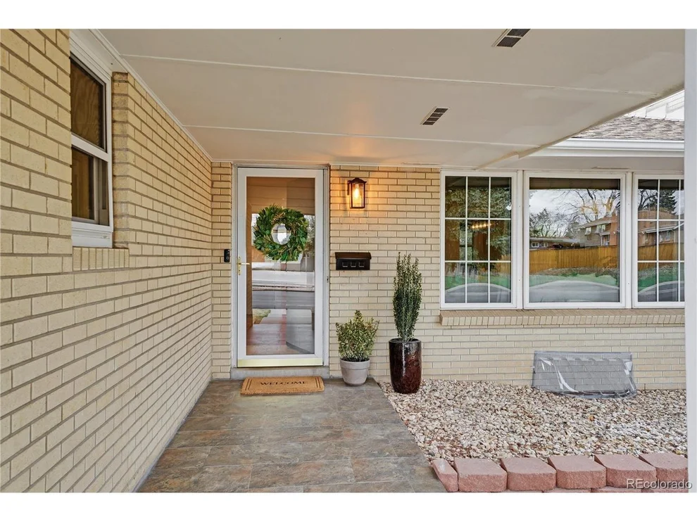Unit for sale at 3292 S Wabash Ct, Denver, CO 80231