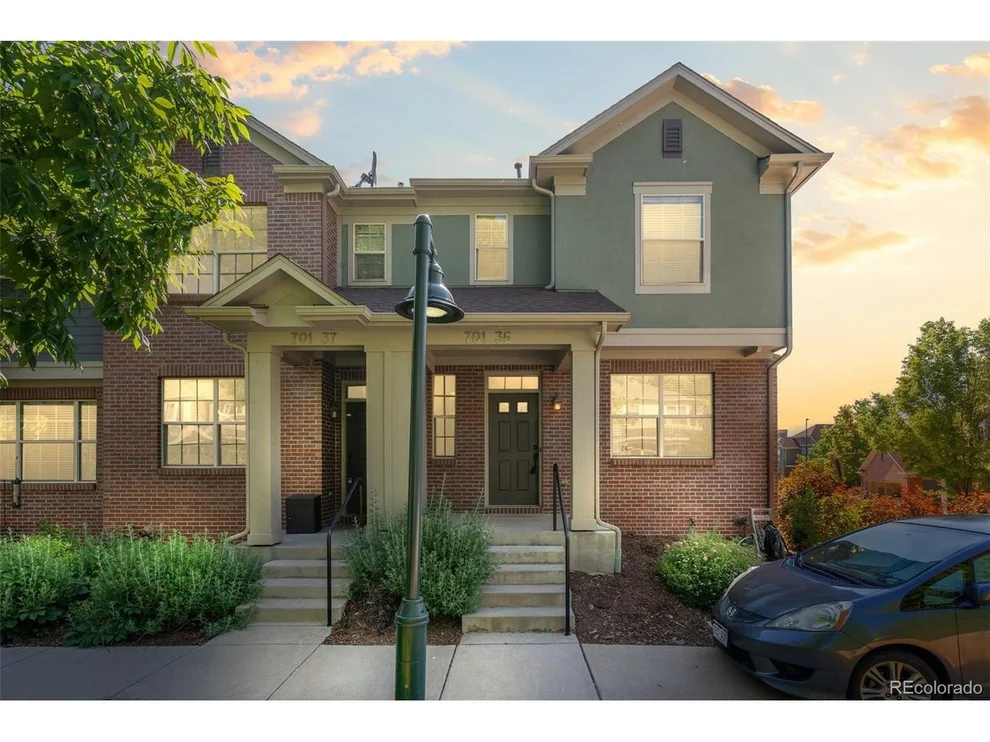 Unit for sale at 701 N Roslyn St, Denver, CO 80230