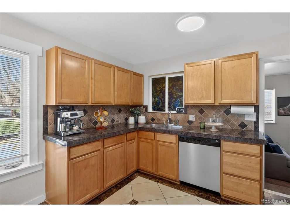 Unit for sale at 820 Newark St, Aurora, CO 80010