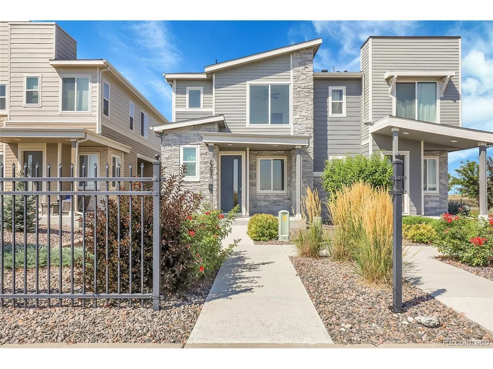 Unit for sale at 23651 E 5th Dr, Aurora, CO 80018