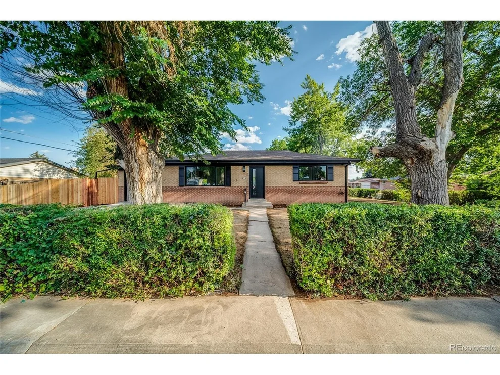 Unit for sale at 5594 W Iowa Ave, Denver, CO 80232
