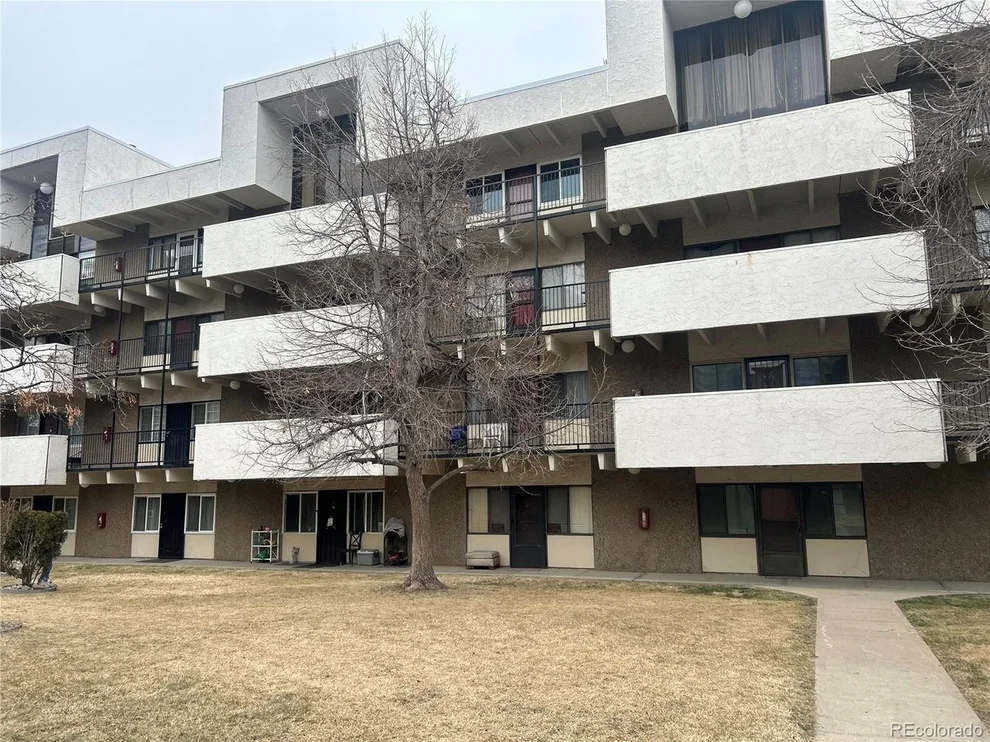 Unit for sale at 384 S Ironton St, Aurora, CO 80012
