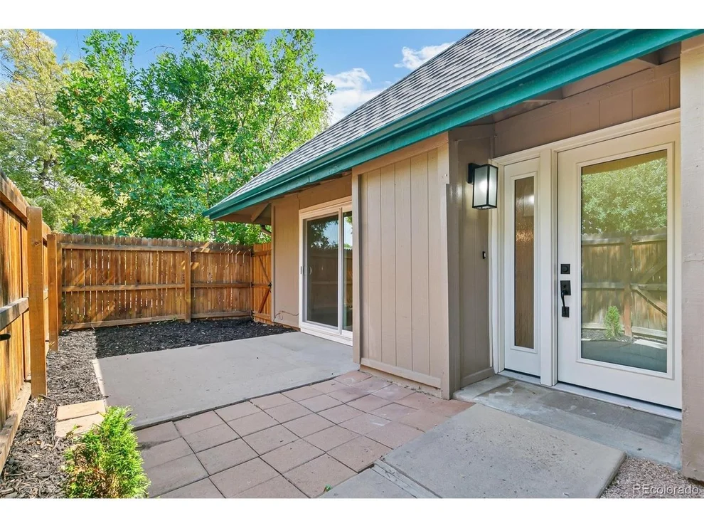 Unit for sale at 5902 S Willow Way, Englewood, CO 80111