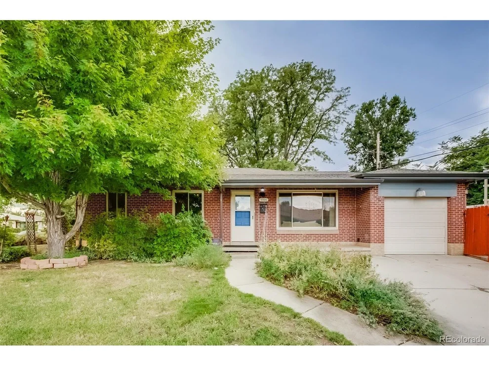 Unit for sale at 5900 W Arkansas Ave, Lakewood, CO 80232