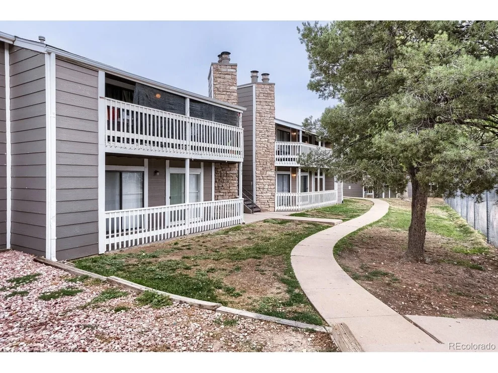 Unit for sale at 18094 E Ohio Ave, Aurora, CO 80017