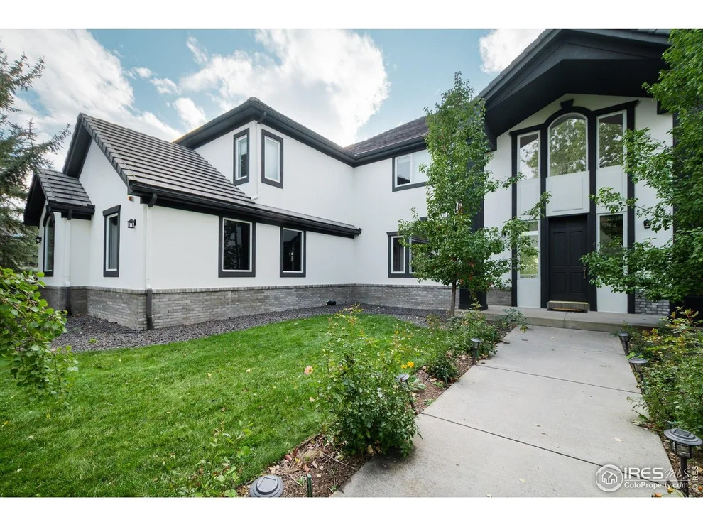 Unit for sale at 10667 E Goose Haven Dr, Lafayette, CO 80026