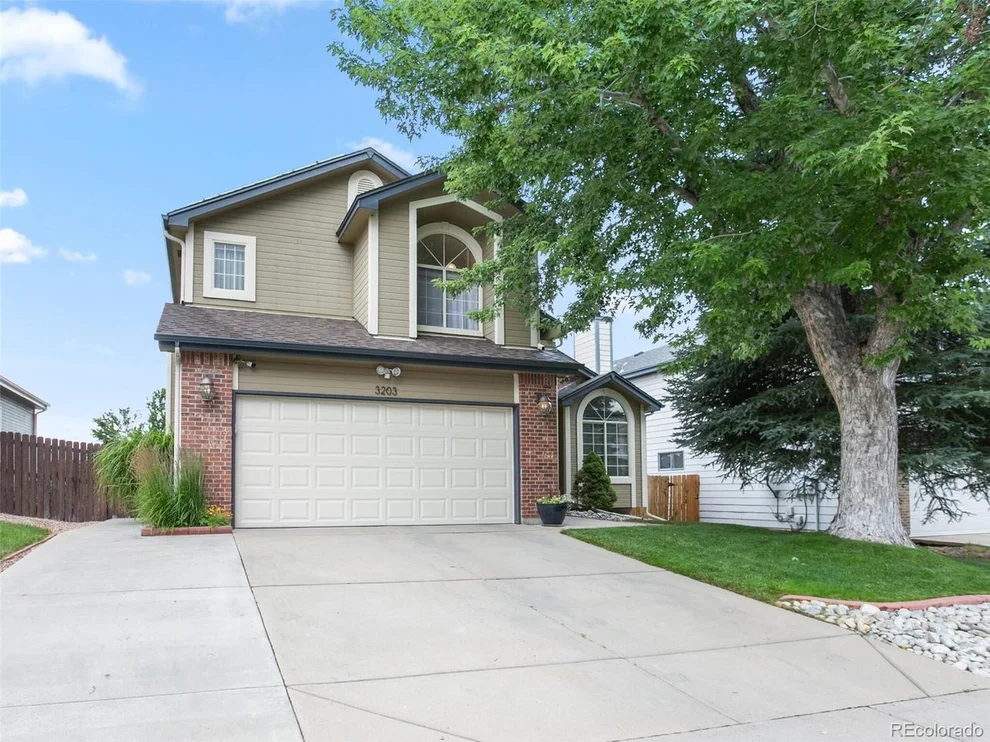 Unit for sale at 3203 S Bahama St, Aurora, CO 80013