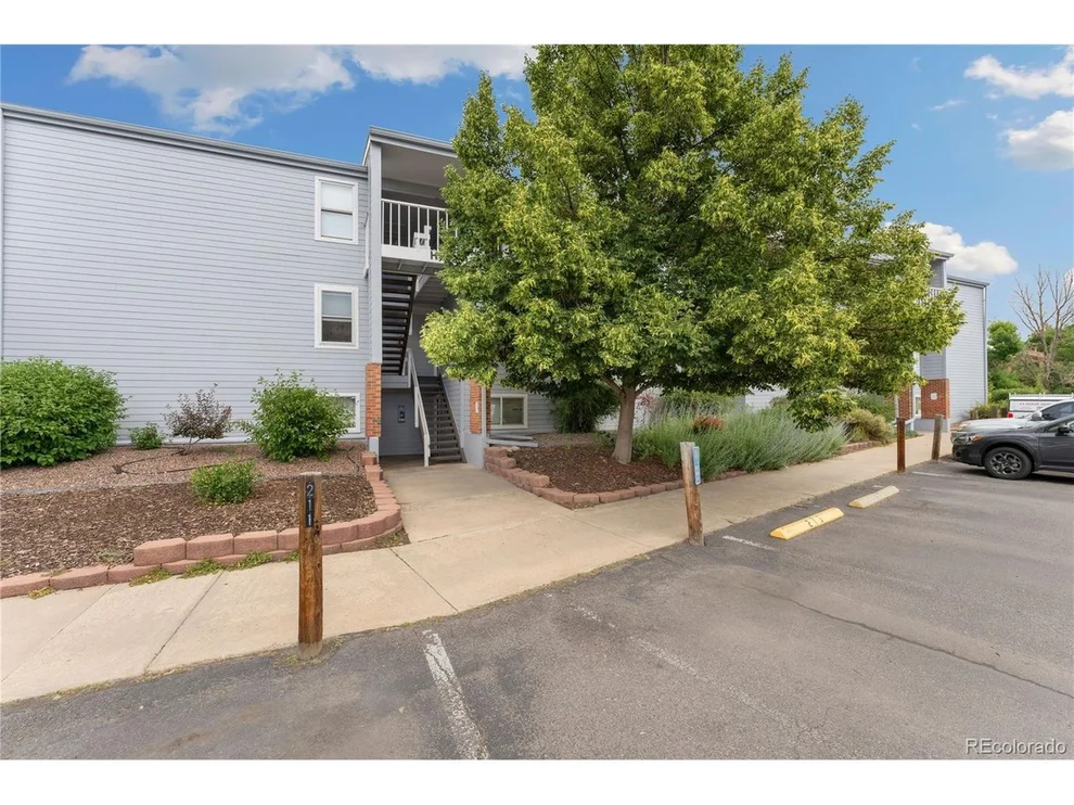 Unit for sale at 3121 S Tamarac Dr, Denver, CO 80231