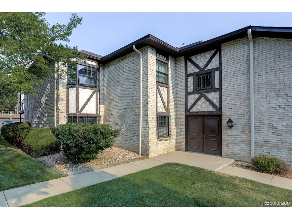 Unit for sale at 7250 Eastmoor Dr, Denver, CO 80237