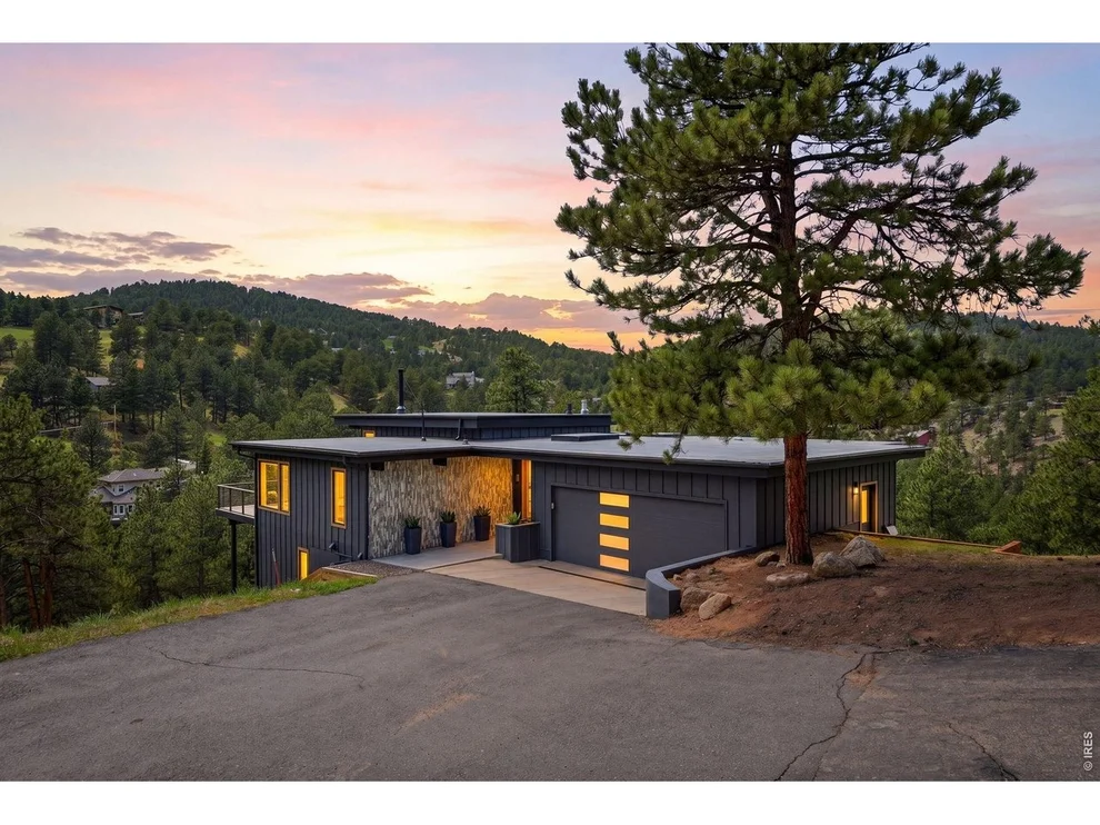 Unit for sale at 725 Timber Ln, Boulder, CO 80304